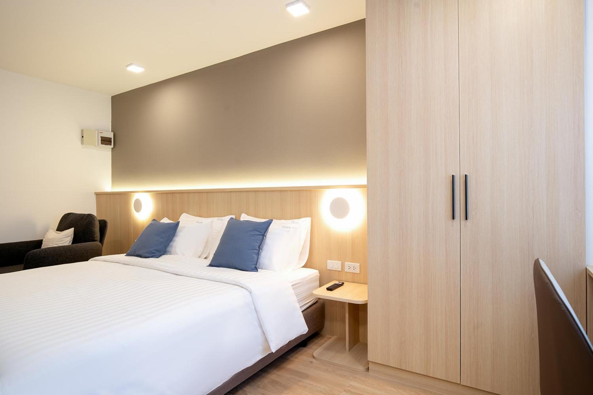 Diya Hotel Bangkok Exterior photo