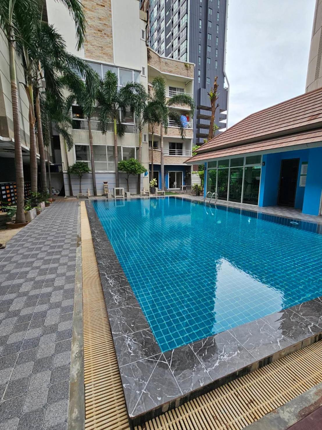 Diya Hotel Bangkok Exterior photo