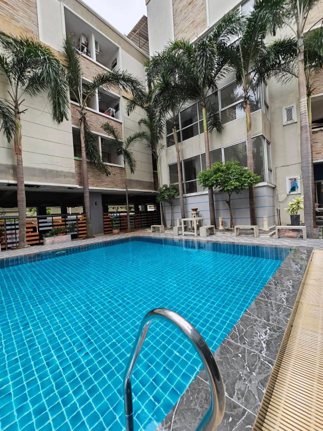 Diya Hotel Bangkok Exterior photo