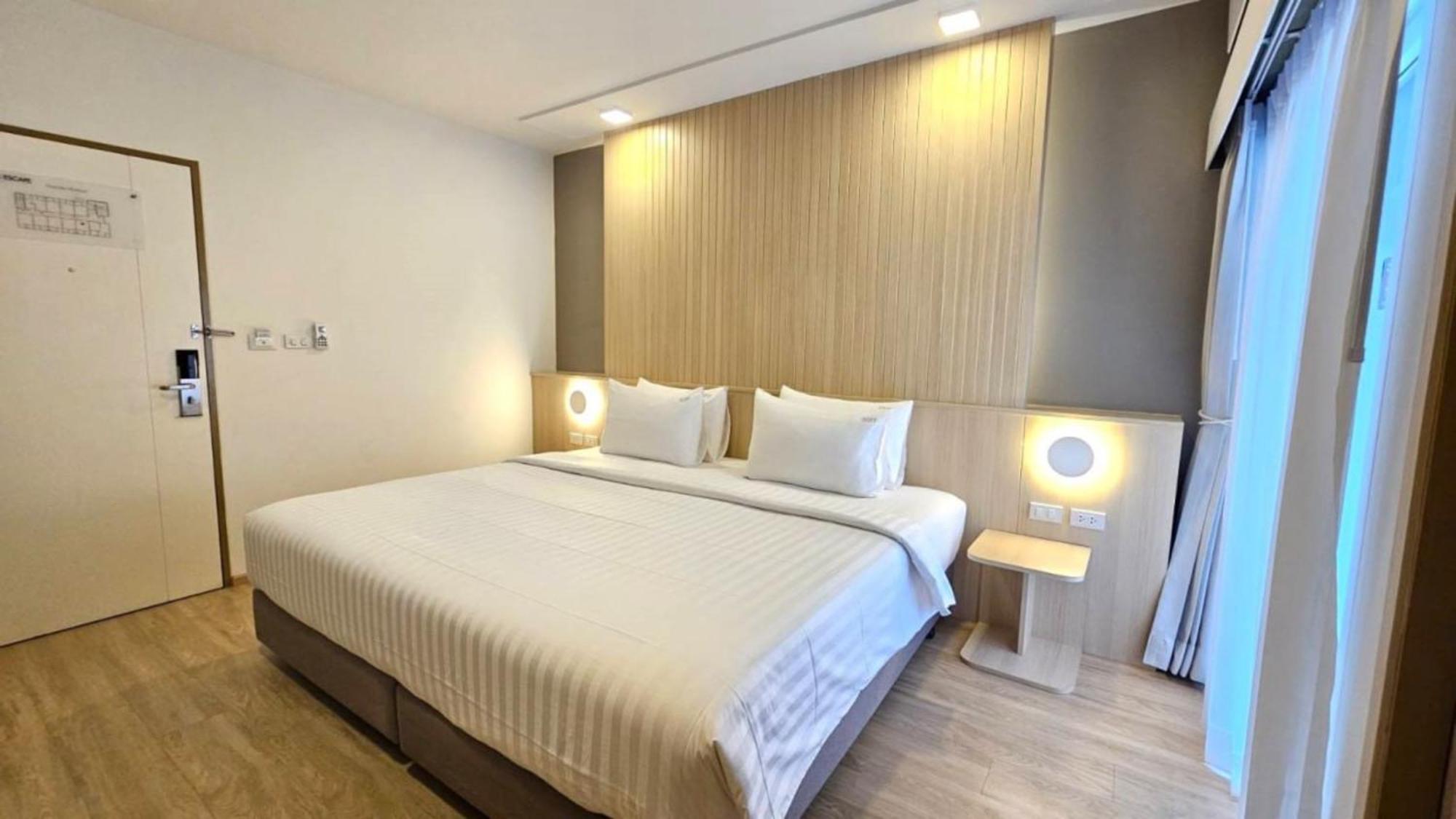 Diya Hotel Bangkok Exterior photo